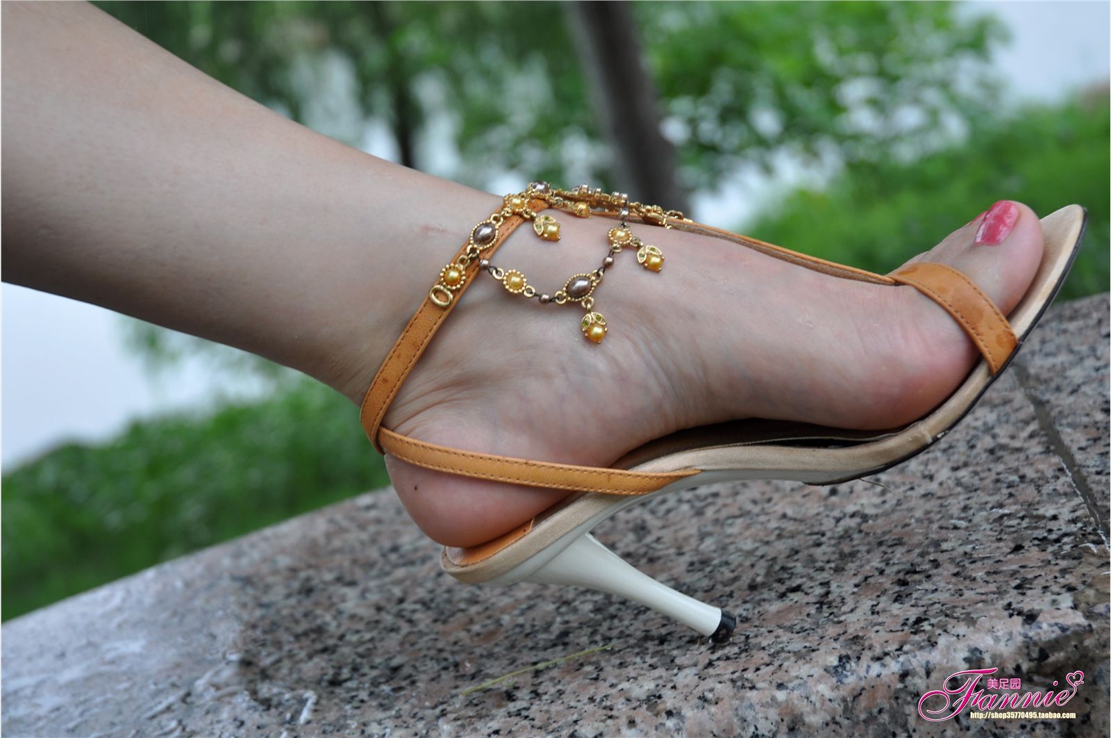 夏日阳光、细雨和微风（4） 芬妮高清丝足